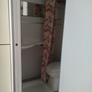 קרוואן משומש #45 – שירותים